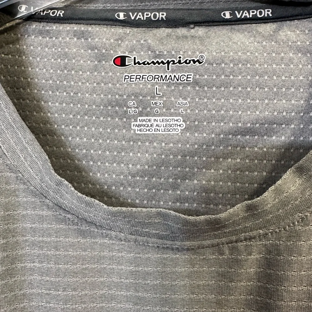 EUC Champion Gray Short Sleeve Performance Tee with Textured Design Size L - Picture 2 of 4
